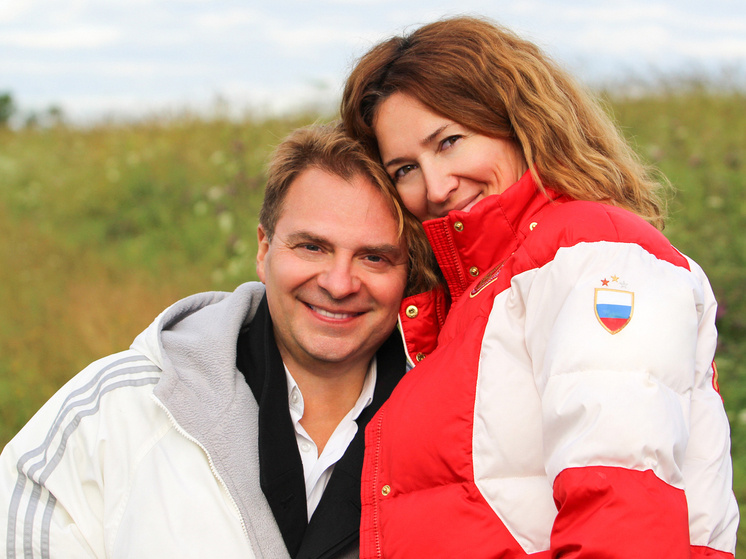     Александр Добронравов с женой / Лилия Шарловская