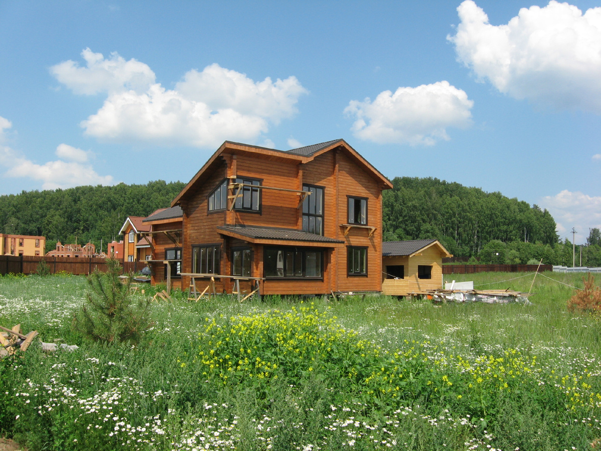 Когда частный дом станет полноценной заменой городской квартиры? Фото: Мир Квартир