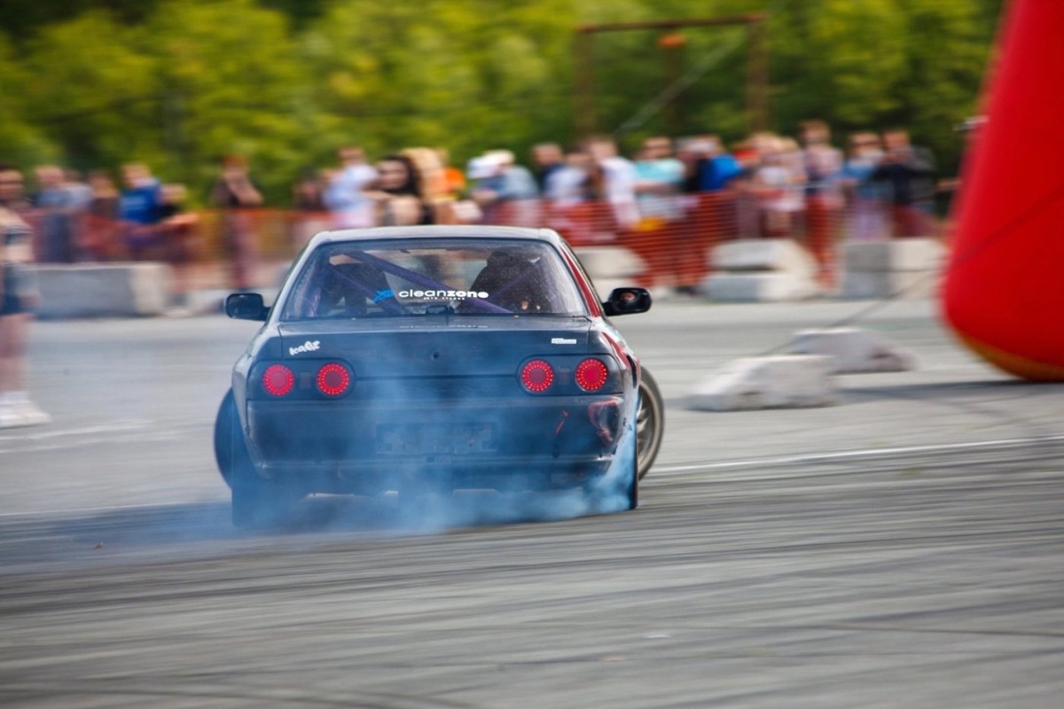    В Нефтеюганске прошел популярный фестиваль технических видов спорта «CarFest»