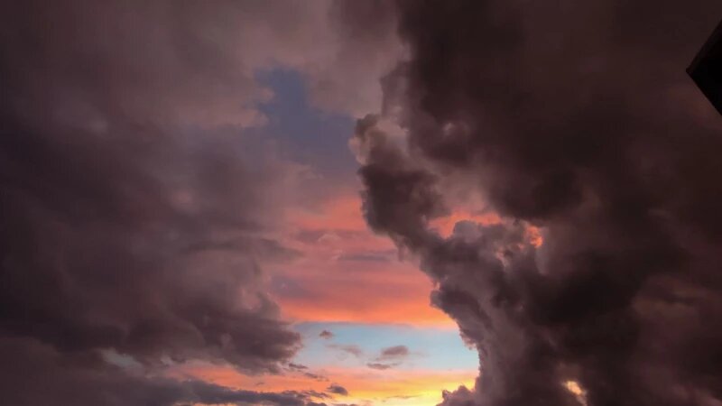     Гроза 8 июля в Барнауле. Соцсети