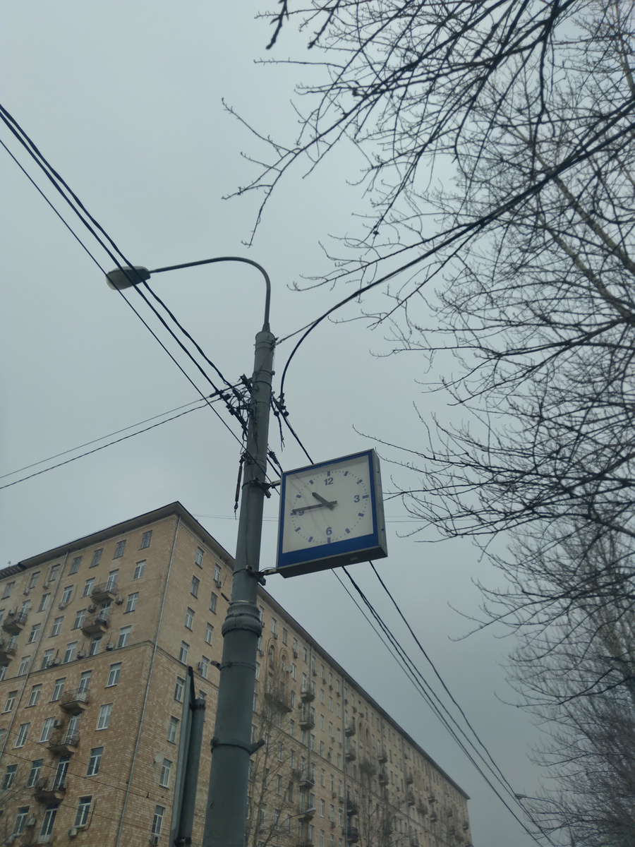"Мы часы, но нас не видят..."