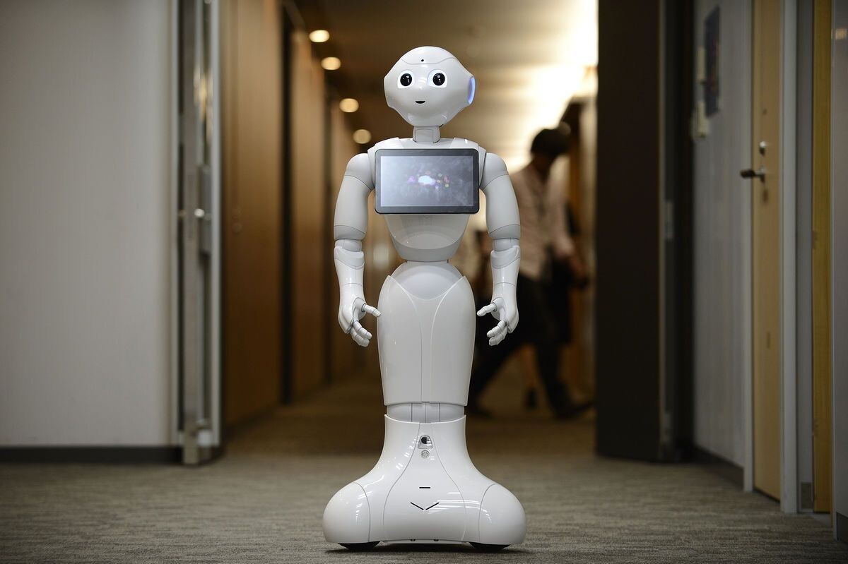 Фантастика уже много лет обещает, что роботы возьмут на себя наши домашние хлопоты, но до сих пор дело редко заходит дальше «умного холодильника».-2