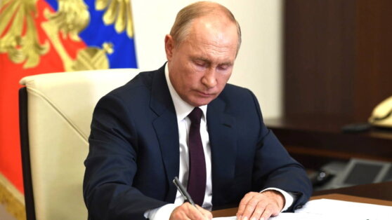    Путин вернул индексацию пенсий работающим пенсионерам Анастасия Романова