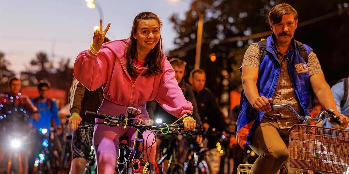 📷 7.1: Ночной велофестиваль 6 июля в Москве: 35 000 участников открыли для себя город заново | О. Сосницкий. mos.ru