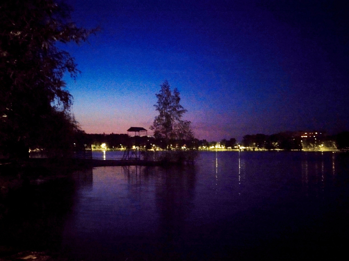 Светлоярское озеро.Закат.