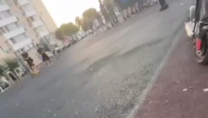 Кадрами с места делились очевидцы. 