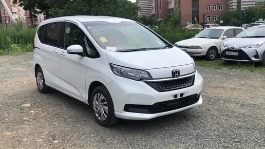 Honda Freed 4WD: 38 000 км пробег и 4,5 балла.