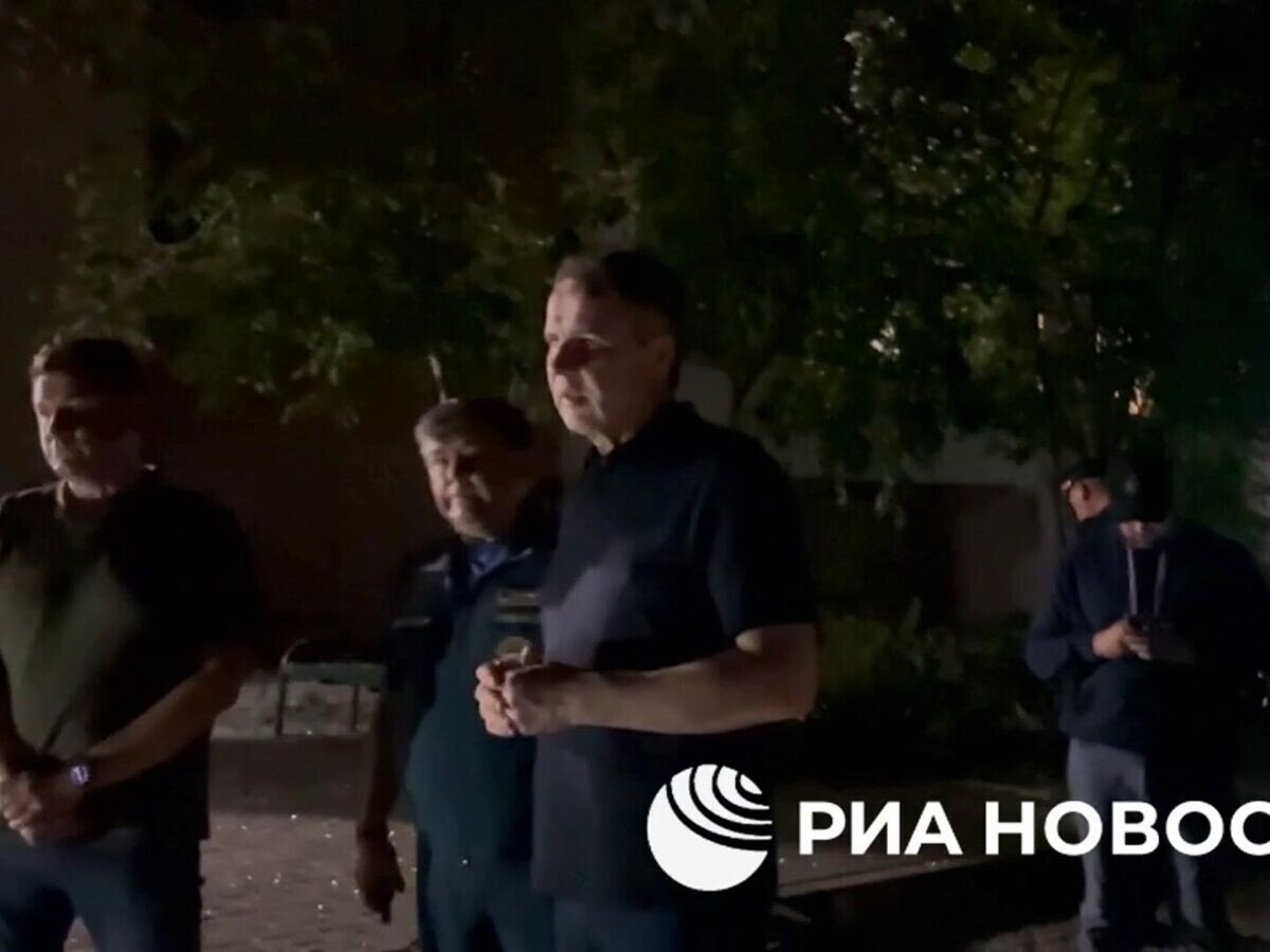    Гладков на месте атаки ВСУ в Белгороде© РИА Новости