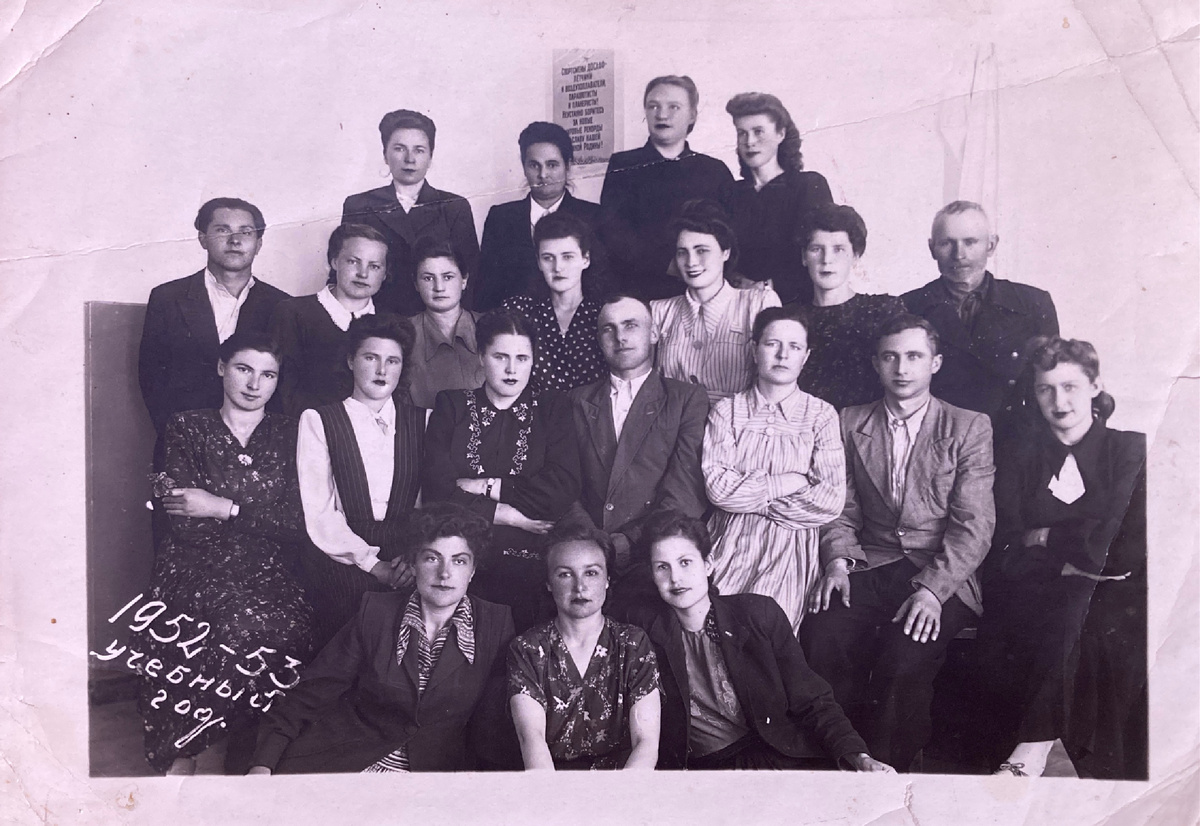 Эти учителя несли знания и любили детей