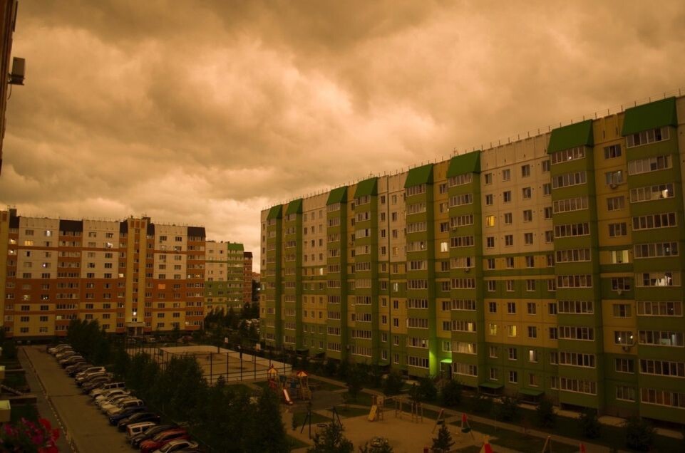    Гроза в Барнауле. Источник: "В Курсе 22"