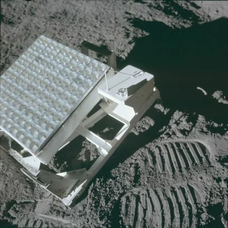 Отражатель на Луне. Инет