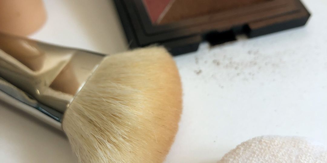 Можно ли мыть косметические кисти мылом?