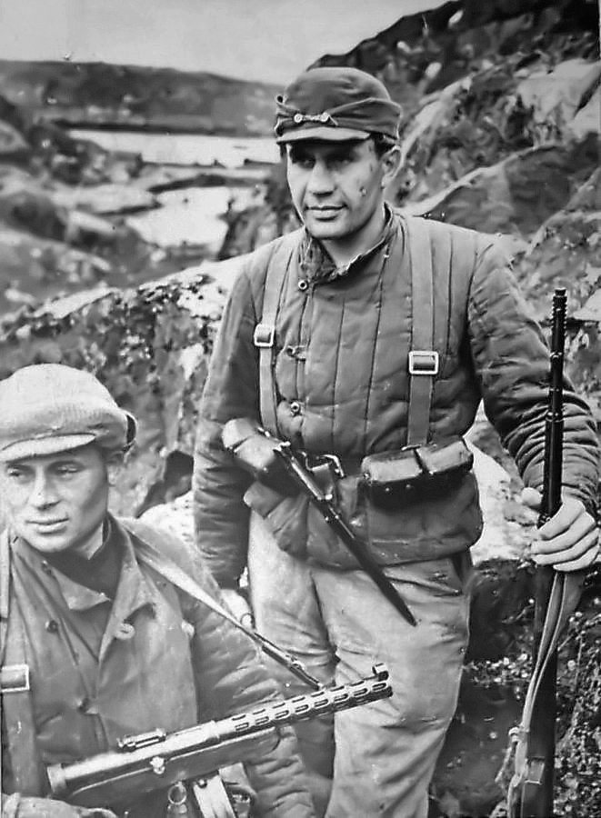 Разведчики 181-го особого разведывательно-диверсионного отряда Северного флота В.Е. Кашутин и В.Н. Леонов. Фотография из открытых источников