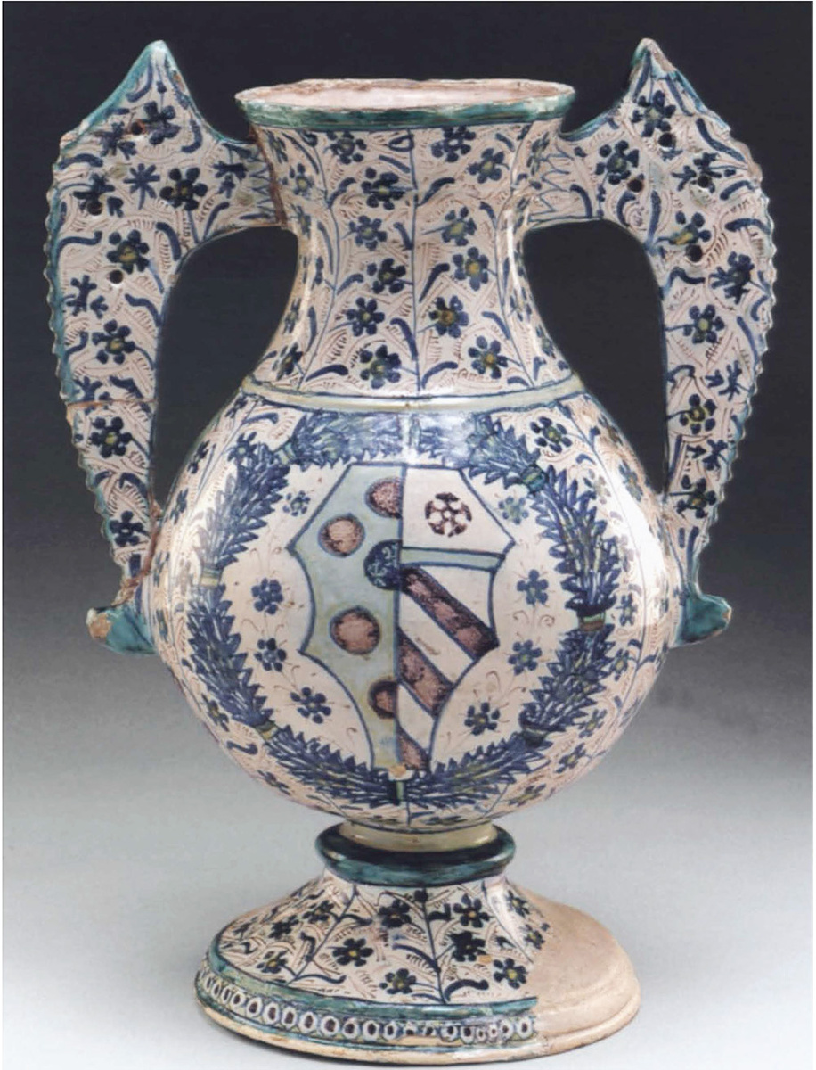 Ваза с двумя ручками и гербом Медичи, пронзающим Орсини 
Флорентийский регион (возможно, Монтелупо), 1470-80 