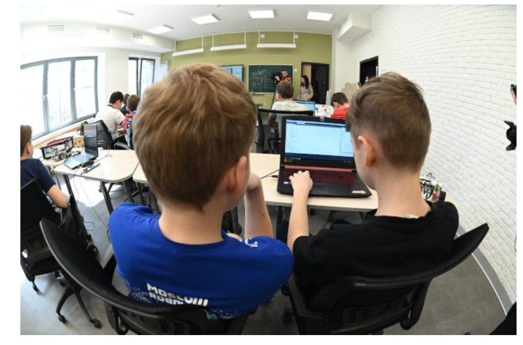     Школьники. Источник: up74.ru Автор фото: Людмила Ковалёва