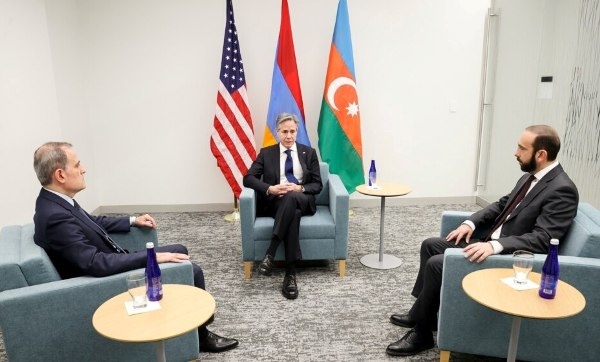 Американцы постепенно добиваются своего. И Армения и Азербайджан втягиваются в орбиту НАТО, несмотря на конфликт между ними.