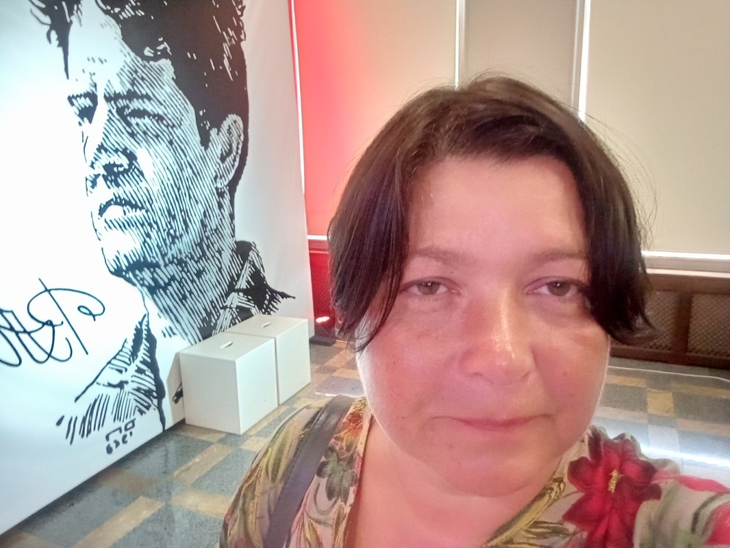 Это галерея, можно листать