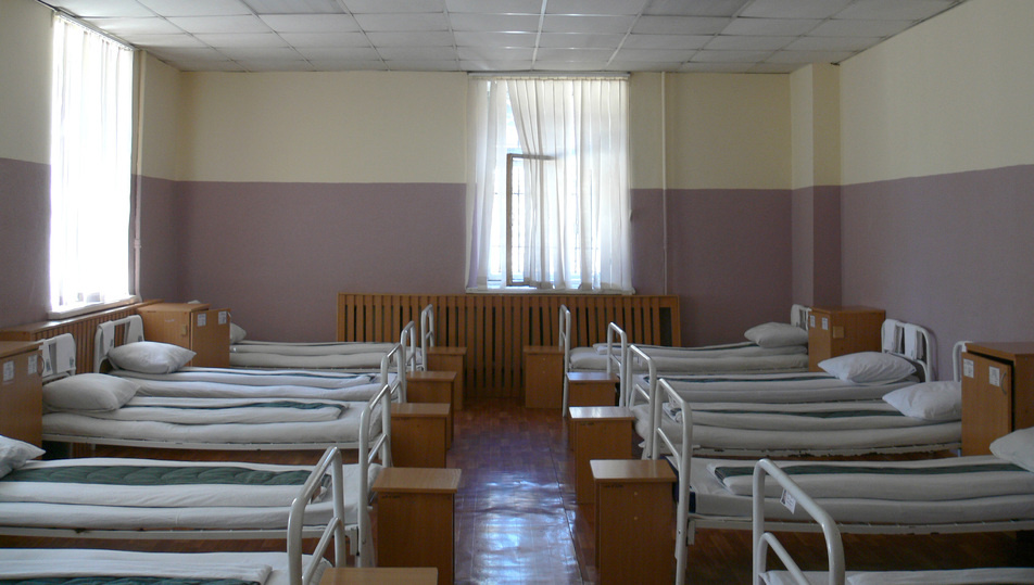     В жилом помещении чисто и нет лишних предметов. Фото автора