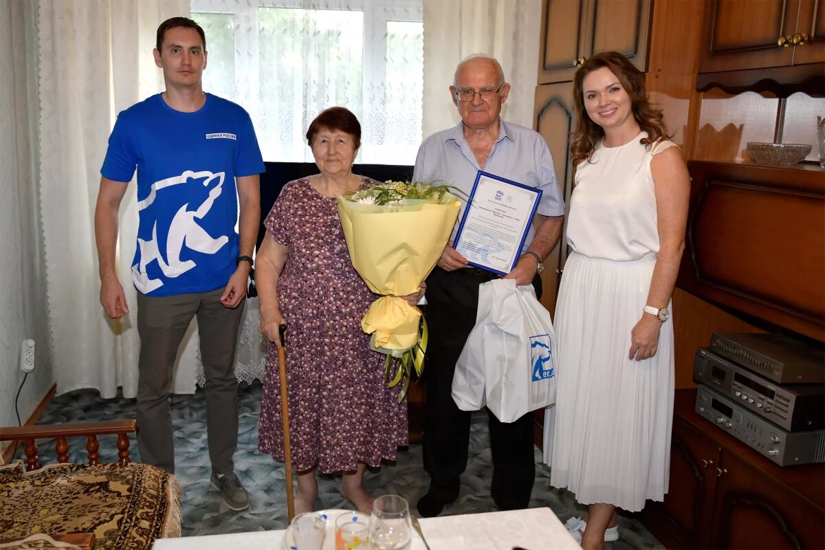    В День любви, семьи и верности донские семьи принимали поздравления