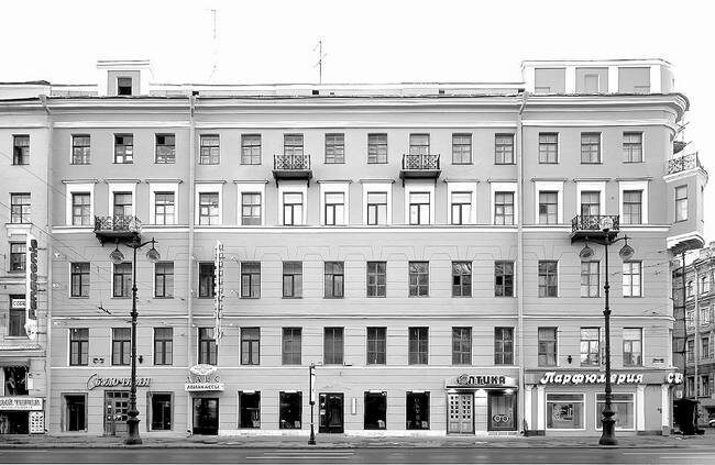 Дом на углу Невского и Литейного проспектов. Невский, 76