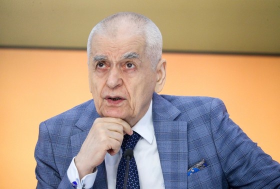    Геннадий Онищенко