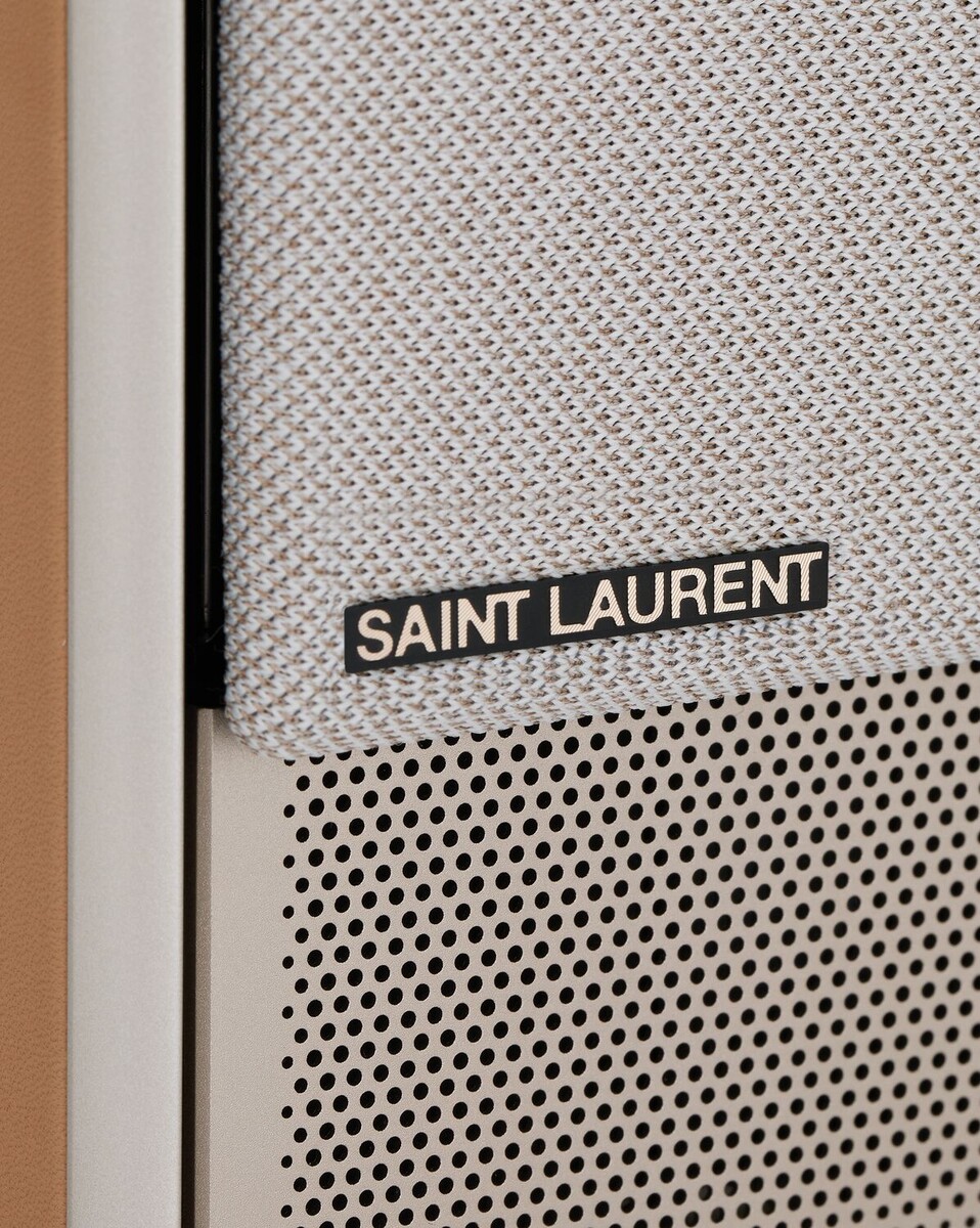    Saint Laurent выпустил кинопроектор HORIZON Ultra (фото 1)