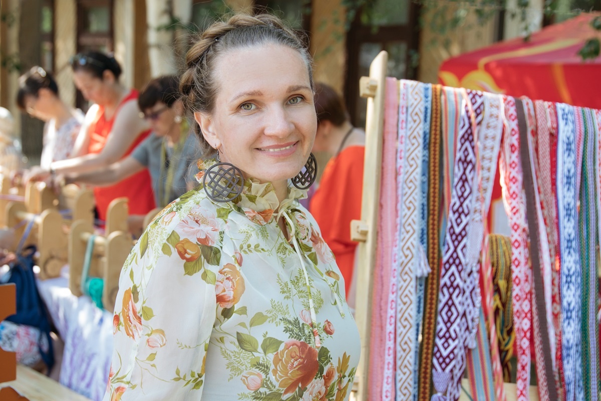    Сургутянка Юлия Русакова рассказала, как вплетает народные традиции в современную жизнь