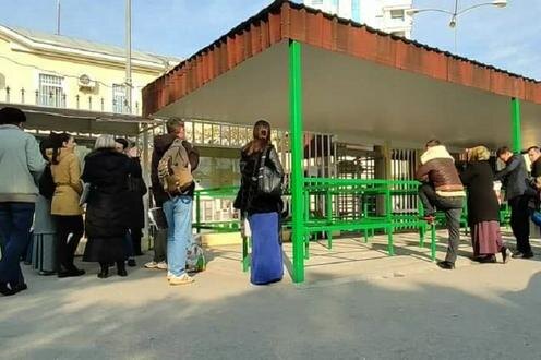 Очередь в посольство РФ вв Ашхабаде. Фото с сайта turkmen.news