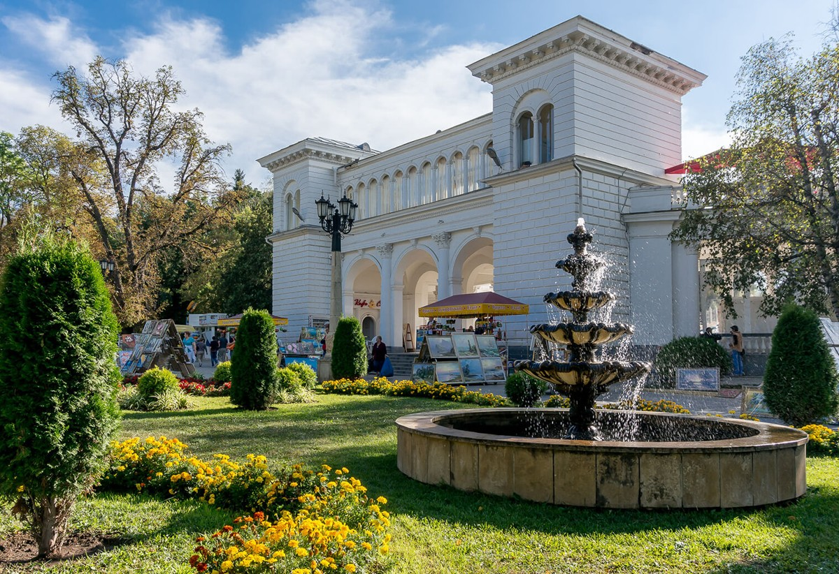 Кисловодск. Фото из Яндекс.Картинки Источник https://experience.tripster.ru/experience/49906/