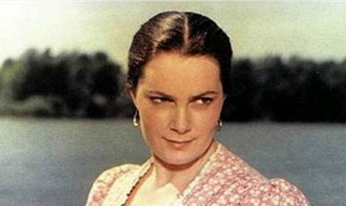 Элина Авраамовна Быстрицкая.