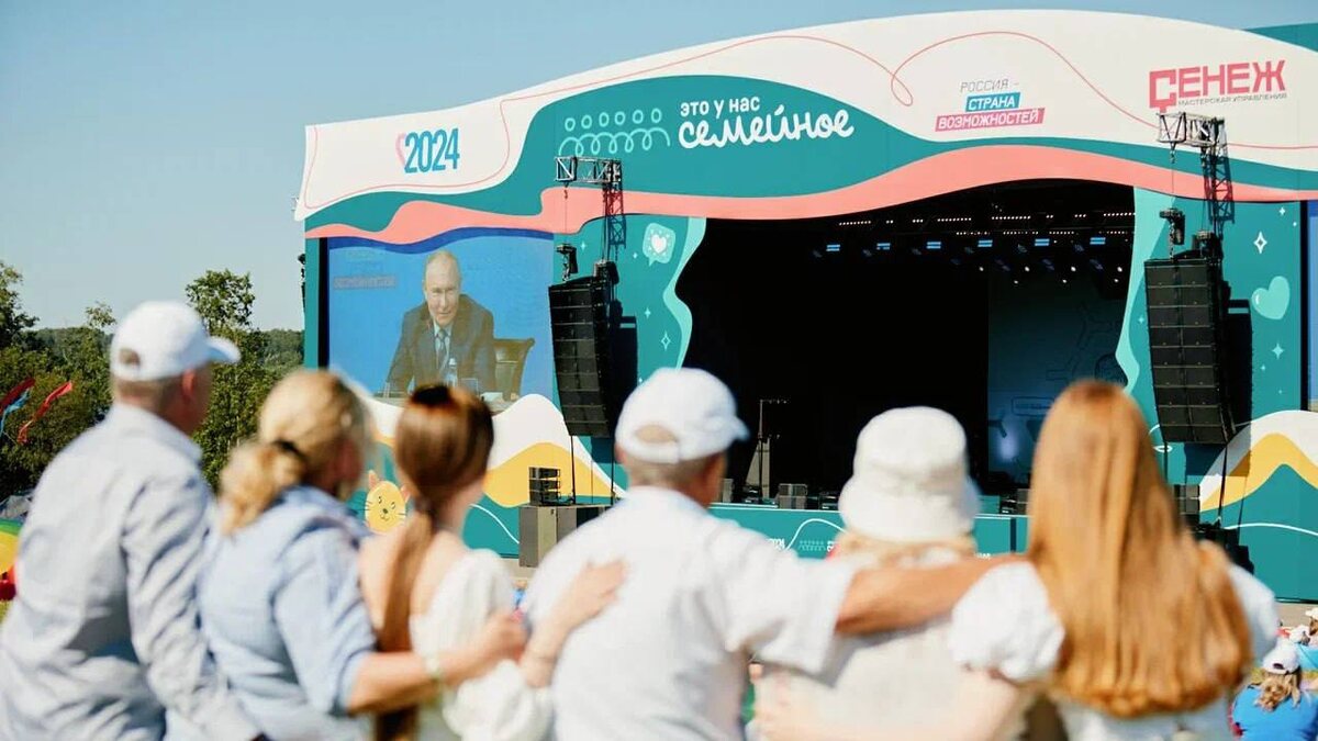    «Это у нас семейное»: оренбуржцы вошли в число финалистов одного из главных конкурсов Года семьи Андрей Севостьянов