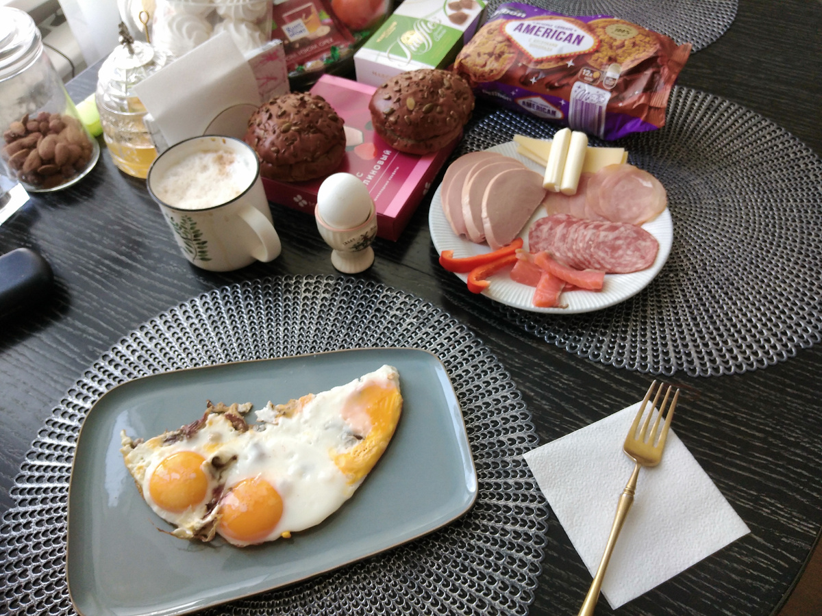 Завтрак. И салфетки... 