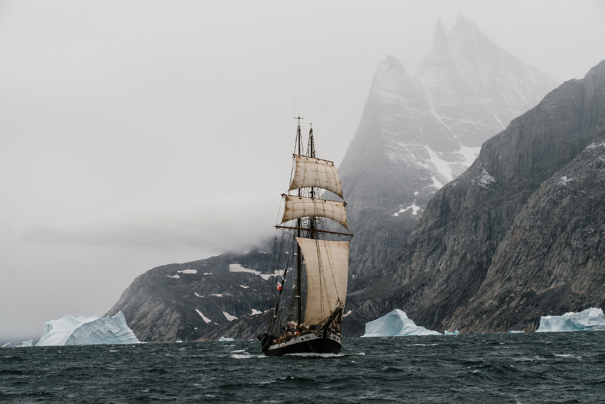 Photo: Nick Bondarev | Geo: Scorestby Sound, GL