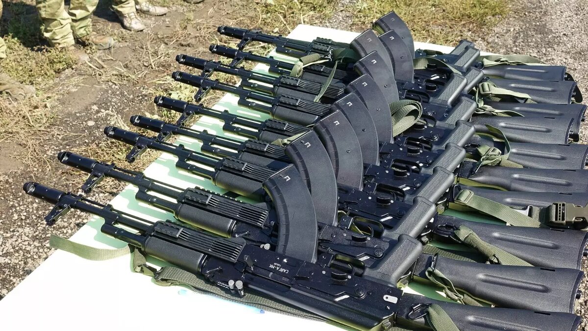 По информации СМИ, через несколько часов после атаки ХАМАС израильские военные получили приказ любой ценой не пропускать машины обратно в Газу. Фото: Артём Черненко / 1MI