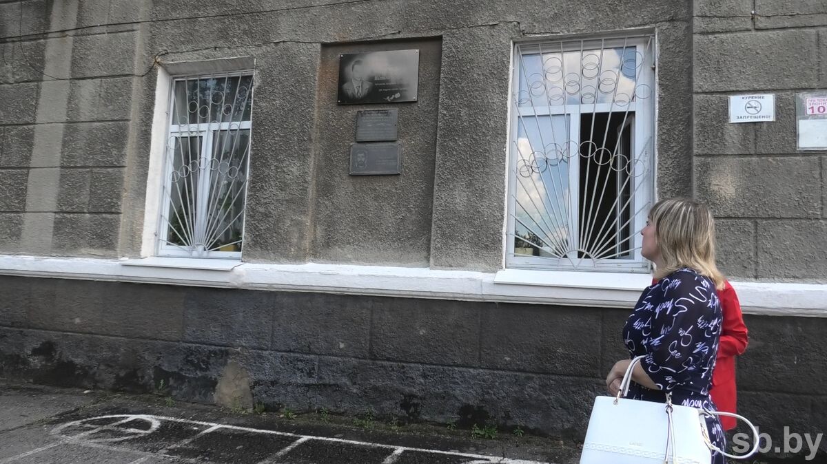    Школьный учитель накрыл собой сброшенную с дрона гранату и спас десяток жизней