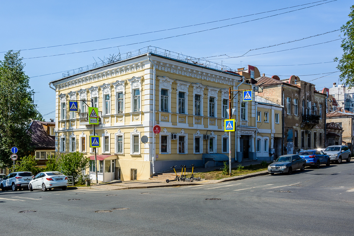 Степана Разина, 84 / Венцека, 26