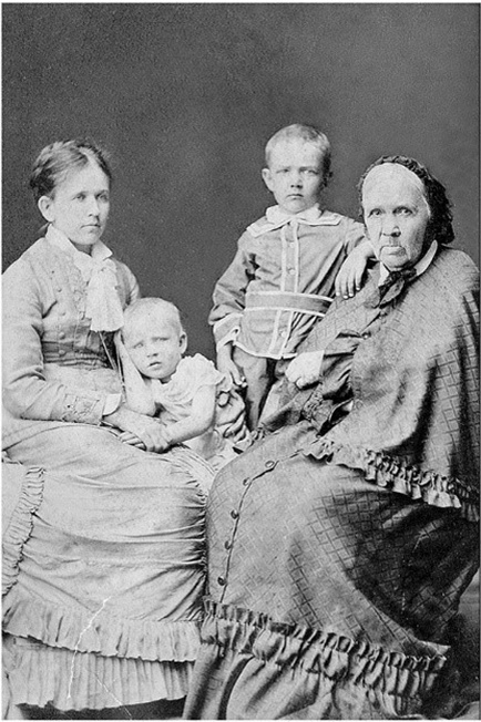Мария Аполлоновна Волкова (1811 - 1903) с женой сына и внуками 