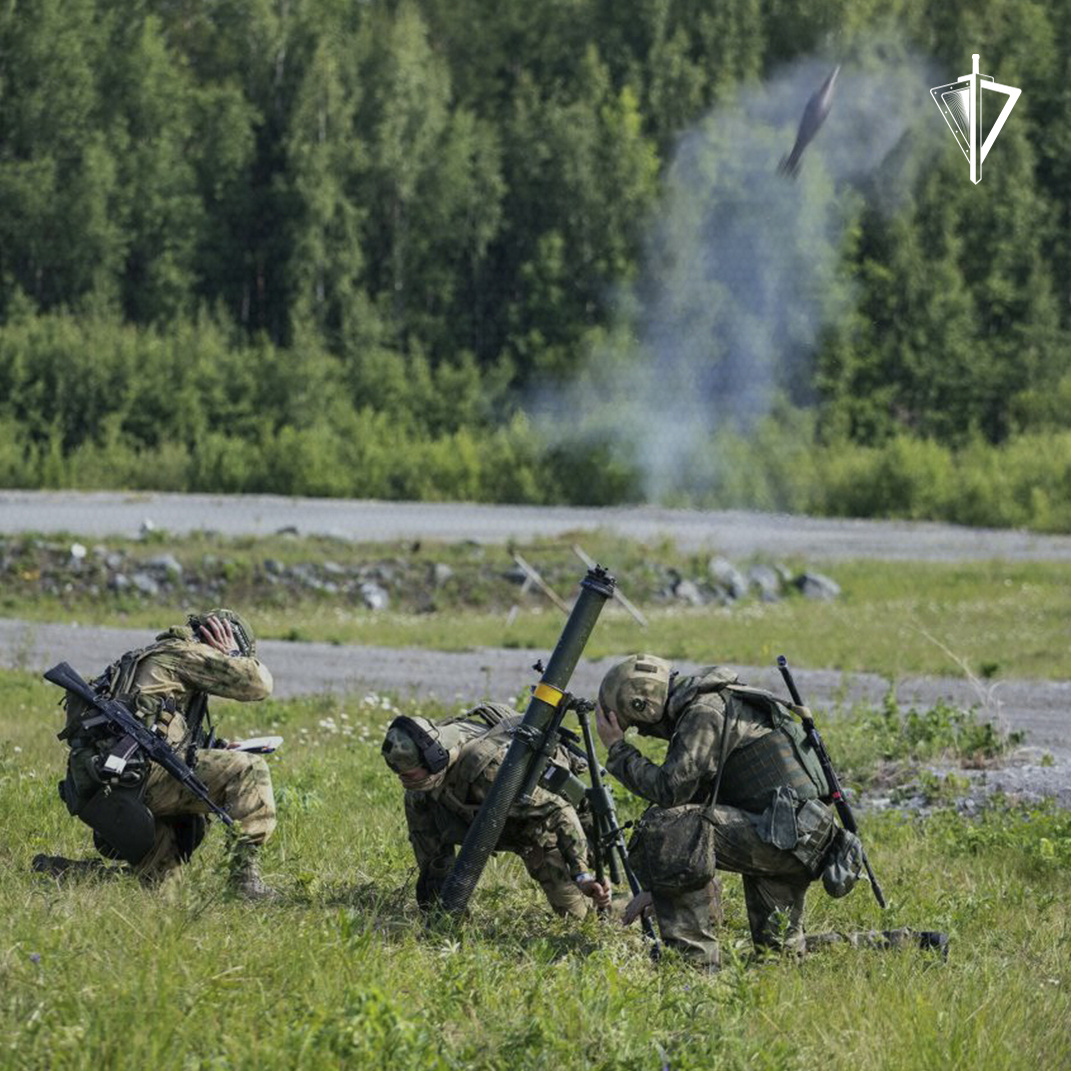 Тактическое занятие с миномётчиками отряда специального назначения проведено на полигоне в Челябинской области.-1-3