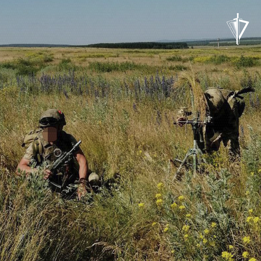 Тактическое занятие с миномётчиками отряда специального назначения проведено на полигоне в Челябинской области.-1-2