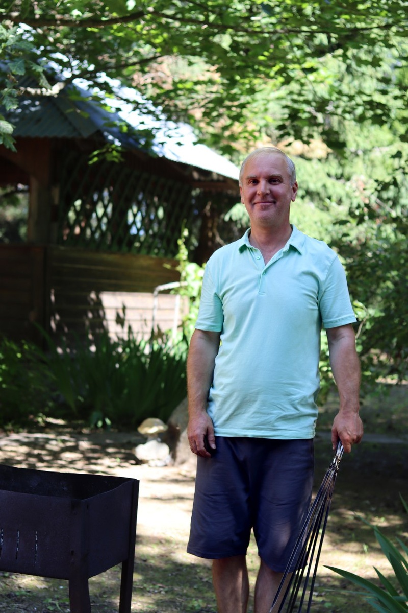 Большинство блюд муж приготовил на мангале 