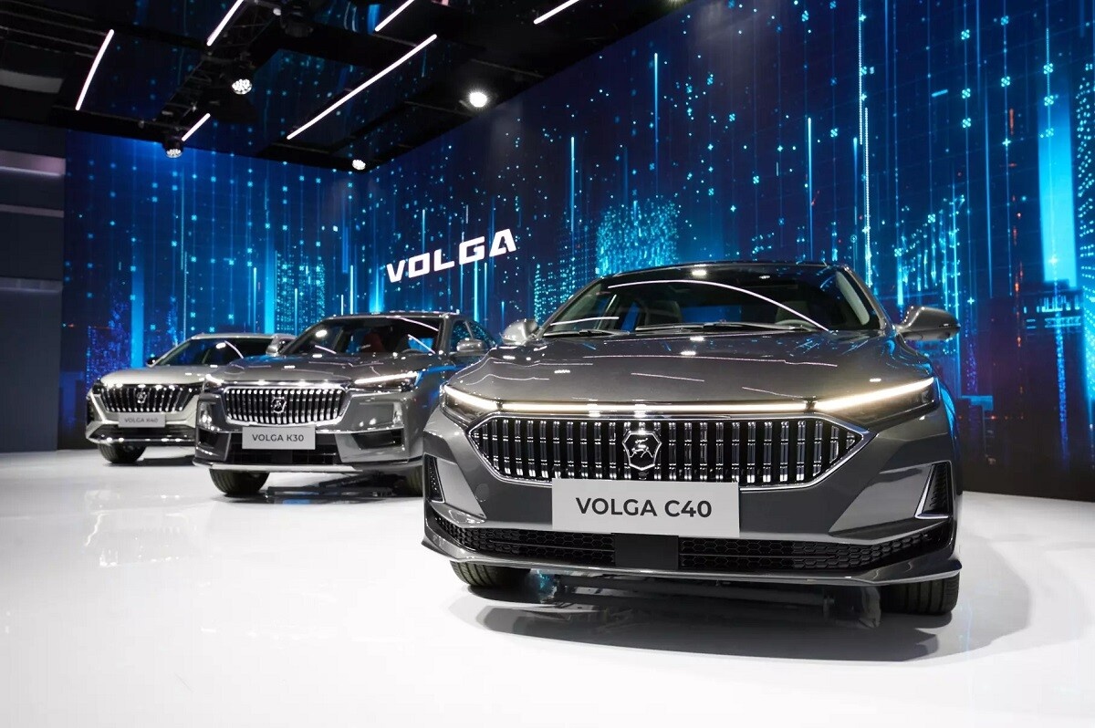 Производство возрождённых автомобилей «Волга» должно стартовать до конца нынешнего года. В планах производителя выпускать до 100 тысяч машин в год.