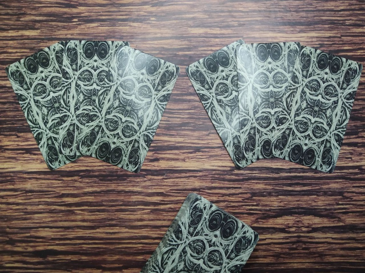 Слева направо : I вариант - II вариант