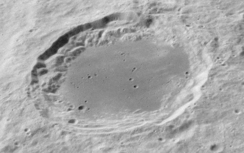 Кратер Ломоносова