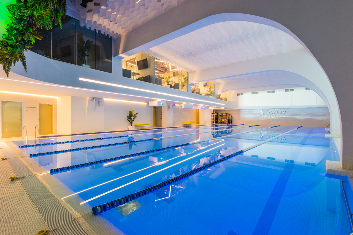Бассейн фитнес-клуба Savoy Wellness Итальянский квартал