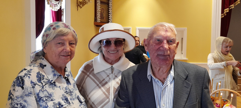 Л. Ларкина с русскими австралийцами, Брисбен