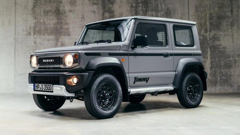 К Jimny от Suzuki можно относиться по-разному. Кому-то модель совсем не нравится, другие же организовывают целые фан-клубы по интересам.