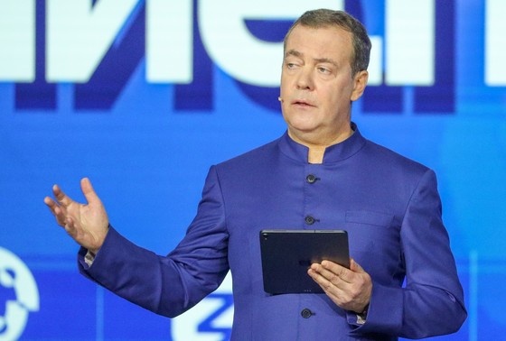    Дмитрий Медведев