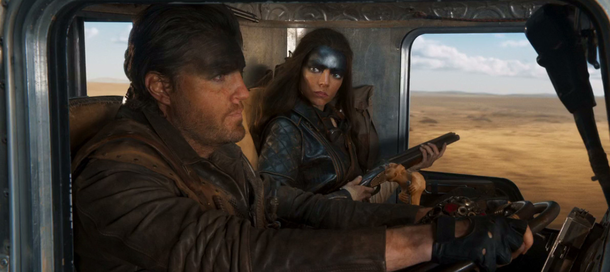 "Я же говорила, что надо было налево поворачивать!" Кадр из фильма «Фуриоса: Хроники Безумного Макса».