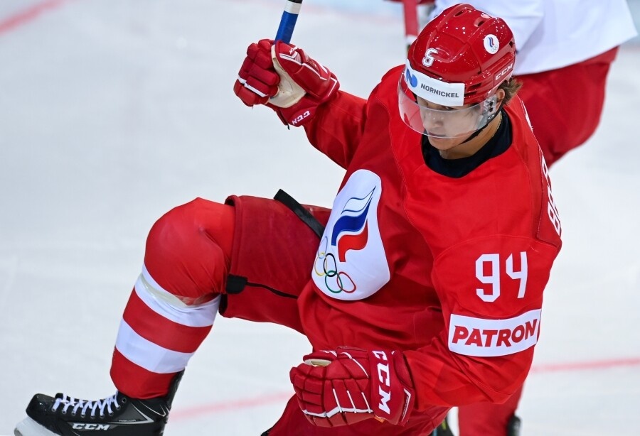 Александр Барабанов является возрастным, опытным игроком. Быстрым назвать нельзя, но опыта и мастерства предостаточноФото: © Григорий Сысоев, РИА Новости