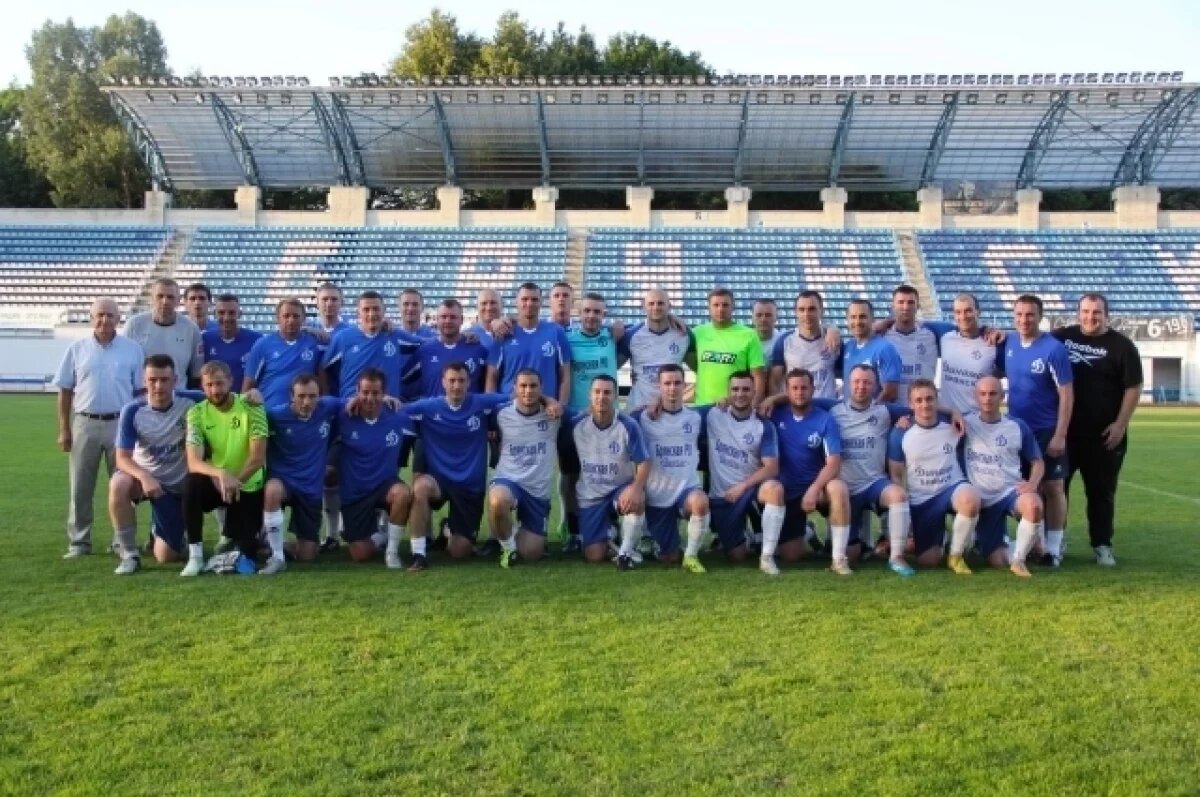    Брянские динамовцы отметили день рождения команды и столетие стадиона